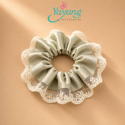 Yayang Scrunchie Satin Premium Kombinasi Renda Floral
